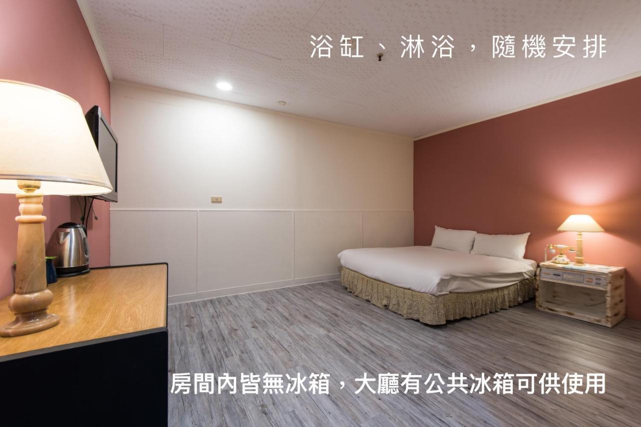 Back Home Hotel Chiayi Buitenkant foto