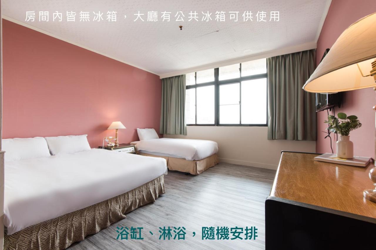 Back Home Hotel Chiayi Buitenkant foto