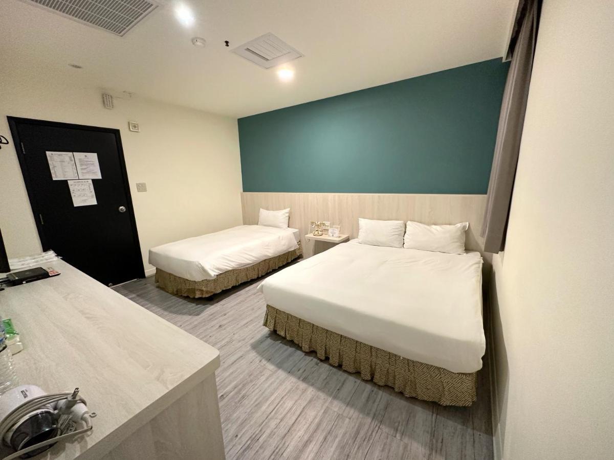 Back Home Hotel Chiayi Buitenkant foto