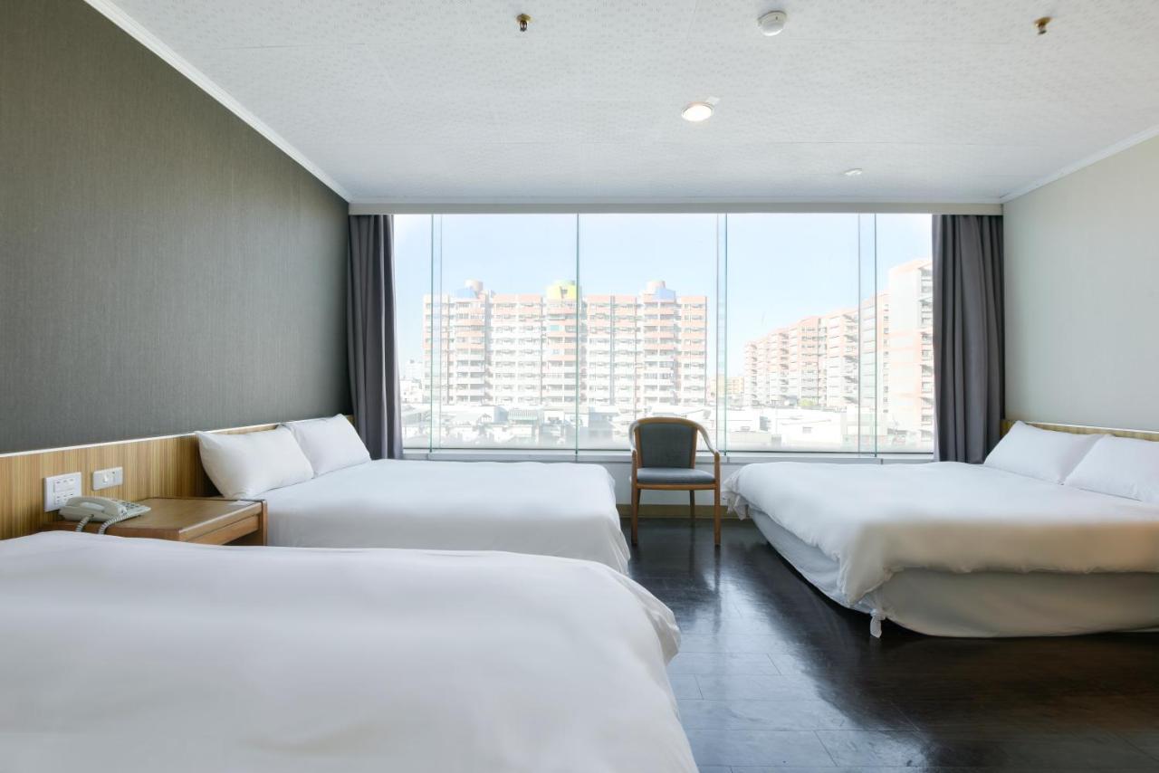 Back Home Hotel Chiayi Buitenkant foto