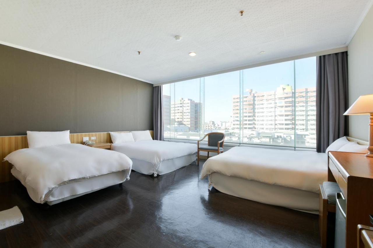 Back Home Hotel Chiayi Buitenkant foto